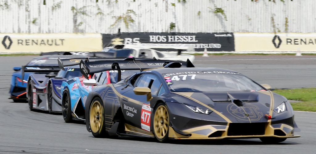 Special Saloon Car feltet er fyldt med potente racere, og i toppen af det generelle mesterskab ligger Lamborghini køreren Ulrik Larsen.
(Foto: Motorsporten.dk)